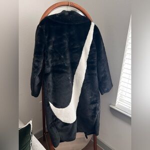 NIKE Sportswear Faux Fur Women’s Long Jacket DQ6838 New